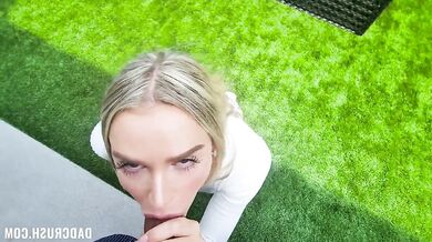 Marilyn Let Her Stepdad Fucks Her In Rhe Ass