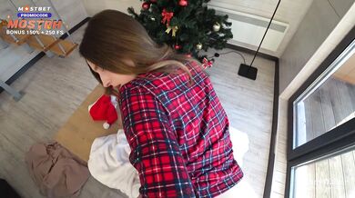 Filled Stepsister's Wet Pussy For Christmas - Anny Walker