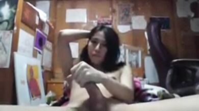 katoey transpinay jerking off her dick very strong