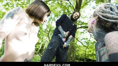 Anuskatzz And Silvia Soprano Having Some Outdoor Anal Threesome