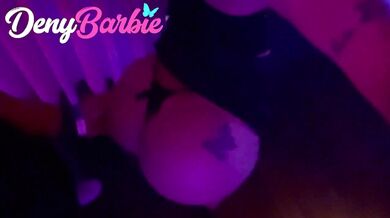 Loira safada fica exitada na balada e acaba fodendo gostoso.