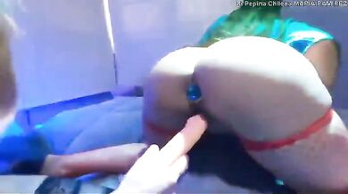 LA PEPINA CHILENA EN VIDEO PORNO LESBICO DILDOS ANAL Y JUEGOS ENTRE MUJERES